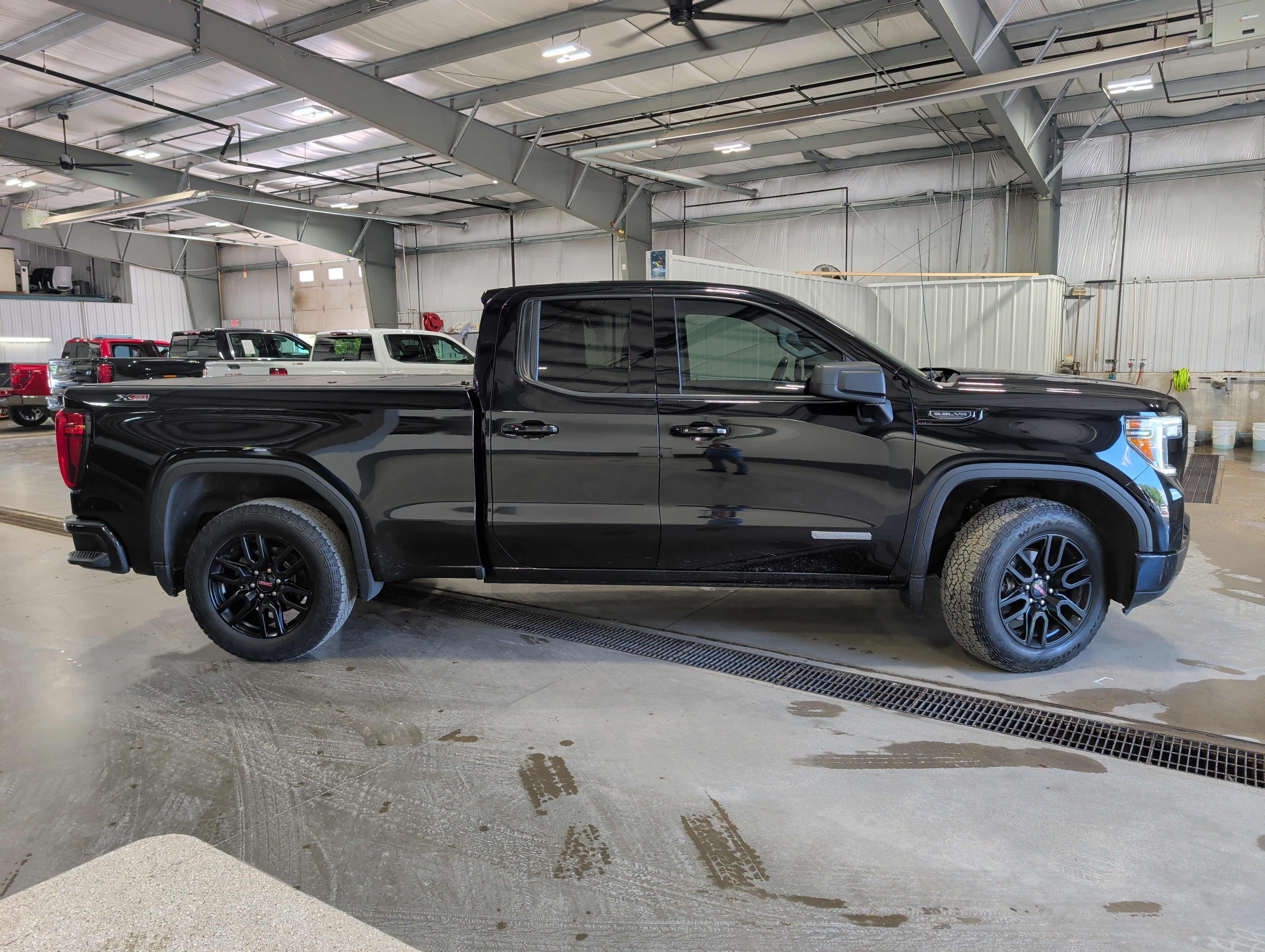 gmc sierra 1500 limited 2022 1GTR9CEDXNZ138898 image gmc sierra 1500 limited 2022 1GTR9CEDXNZ138898 image
